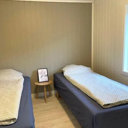 Apartment 2 Etasje Leilighet Med 2 Soverom *