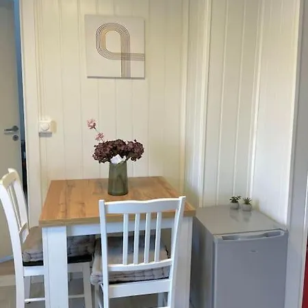 Apartment 2 Etasje Leilighet Med 2 Soverom Harstad