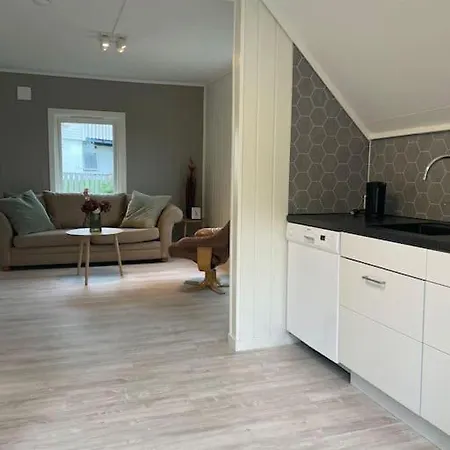 Apartment 2 Etasje Leilighet Med 2 Soverom